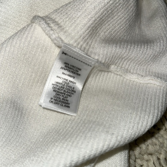 Cupio Women's White Cowl Neck Sweater size large new with tags - Picture 6 of 8